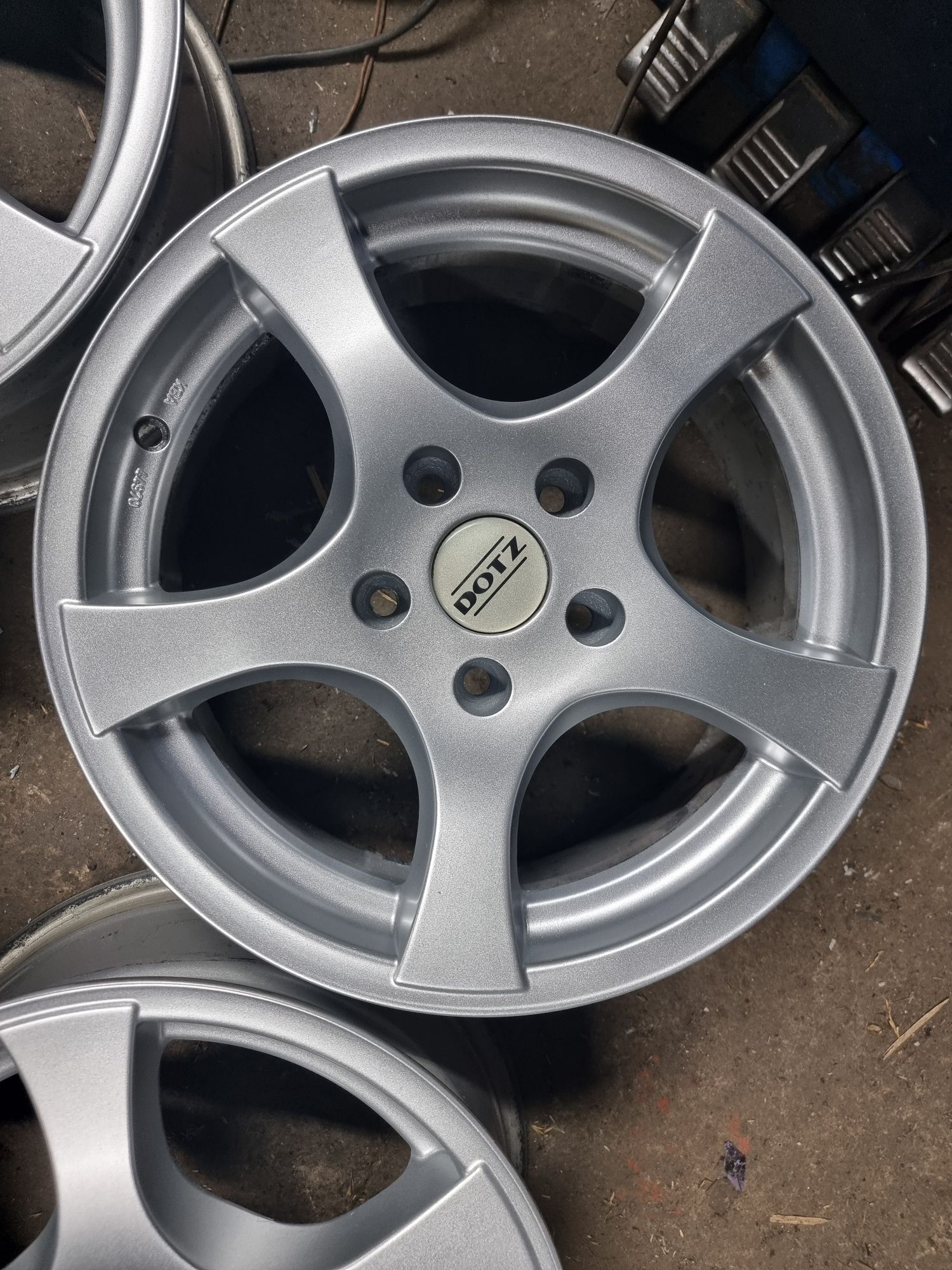 Alufelgi 16 cali Dotz Nissan Renault Dacia 5x114,3 Mazda Kia Hyundai T