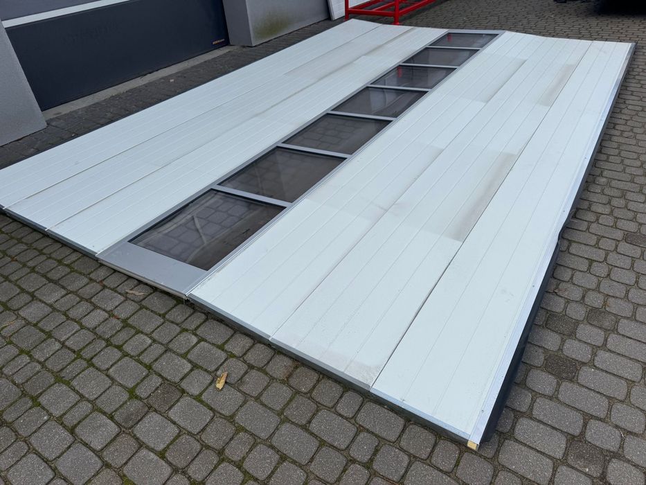 Brama 5.54x3.70 segmentowa elektryczna pionowego otwierania