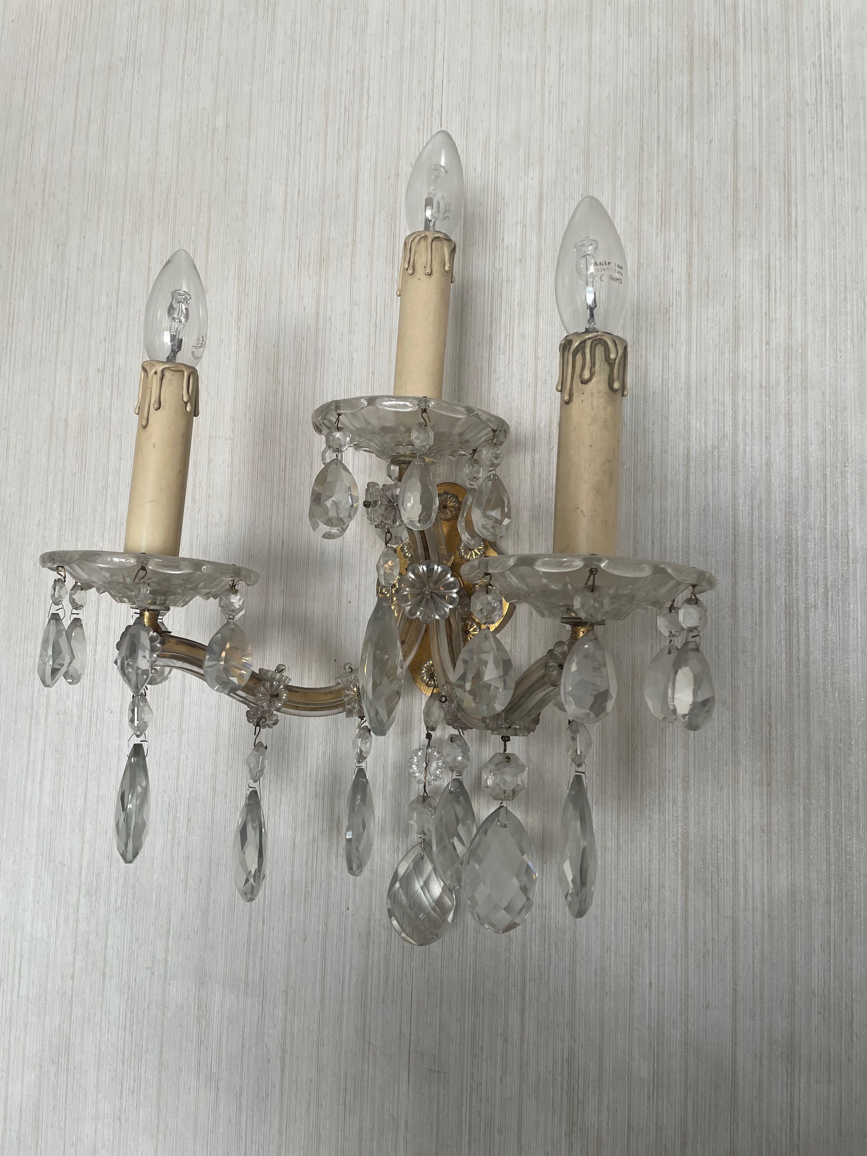 Par de apliques de cristal, em estilo Maria Teresa