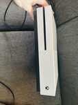 Xbox one s w wersji 500 GB plus gry