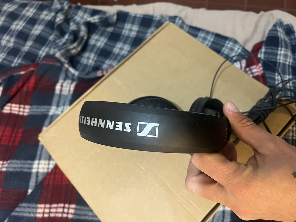 Fones sennheiser HD 206
