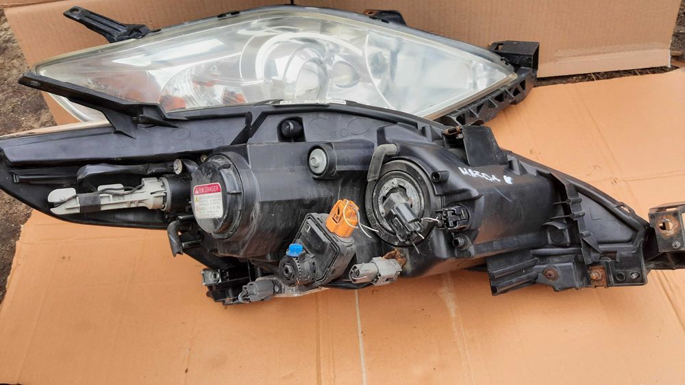 lampa przód lampy przednia Mazda 5 V  ksenon