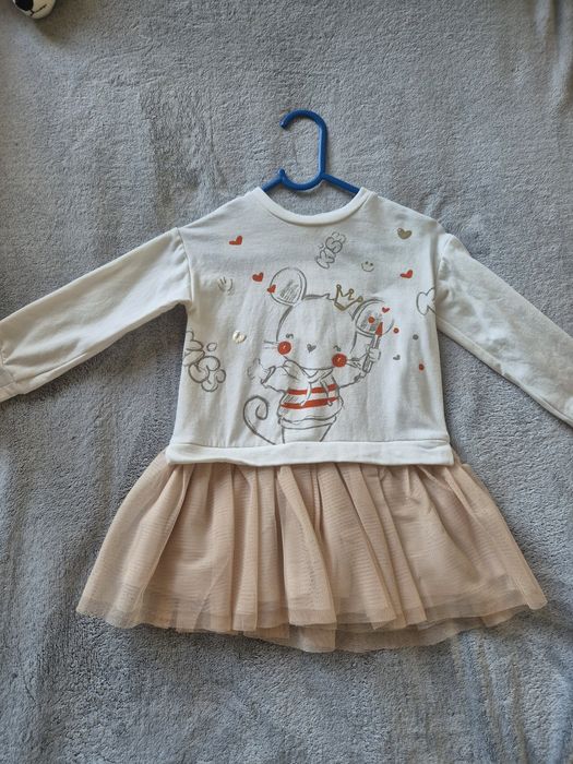 Śliczna sukieneczka z tiulowym dołem Maroyal r.92