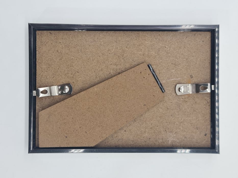 Moldura para fotografia em plástico e vidro