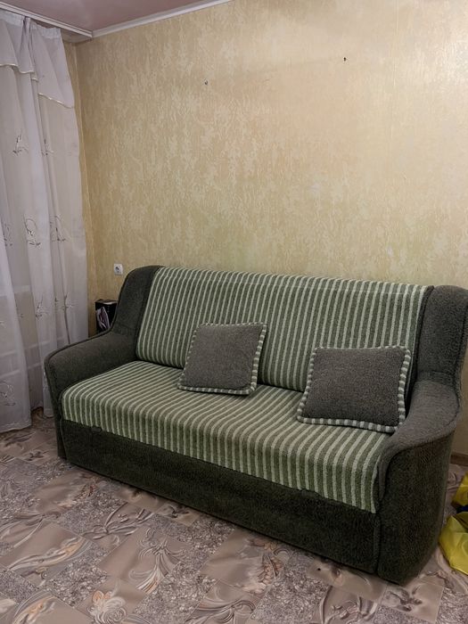 Диван б/у , в хорошому стані