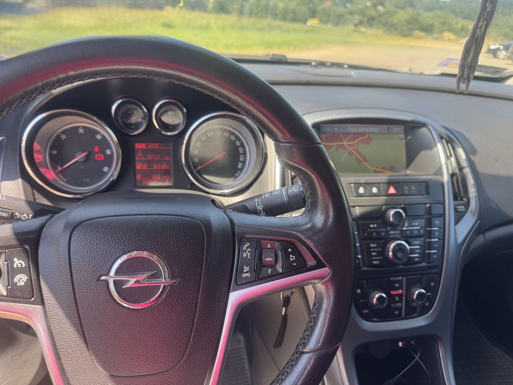 Opel Astra j 1.7 cdti 2013