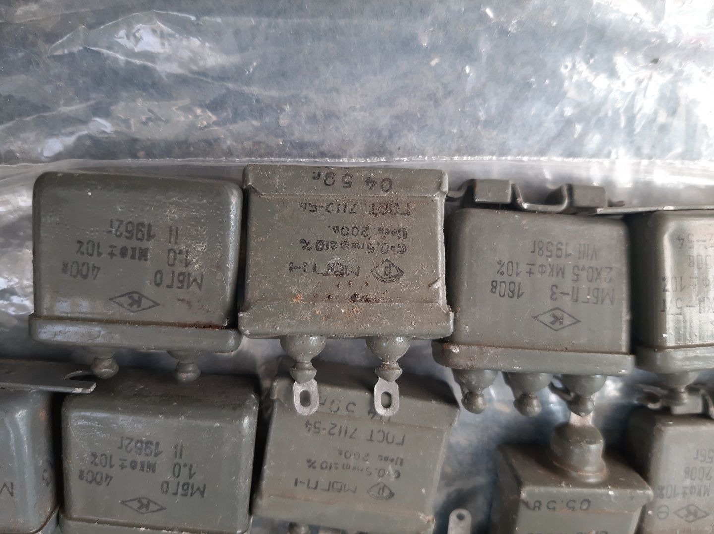 Конденсатори МБГО МБГП-3 КСГ-ІГ ОМБГ-3 КЄГ-2-ОМ  кбг-мм
