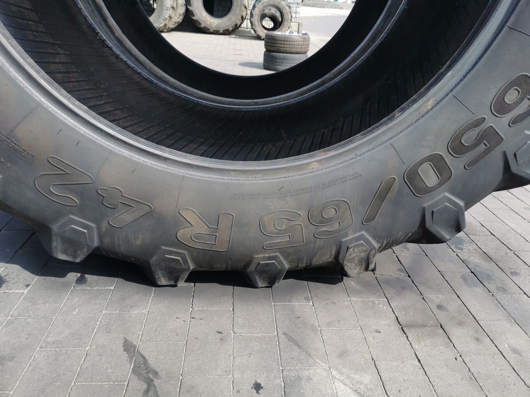 650/65R42 Pirelli TM 800 opony rolnicze