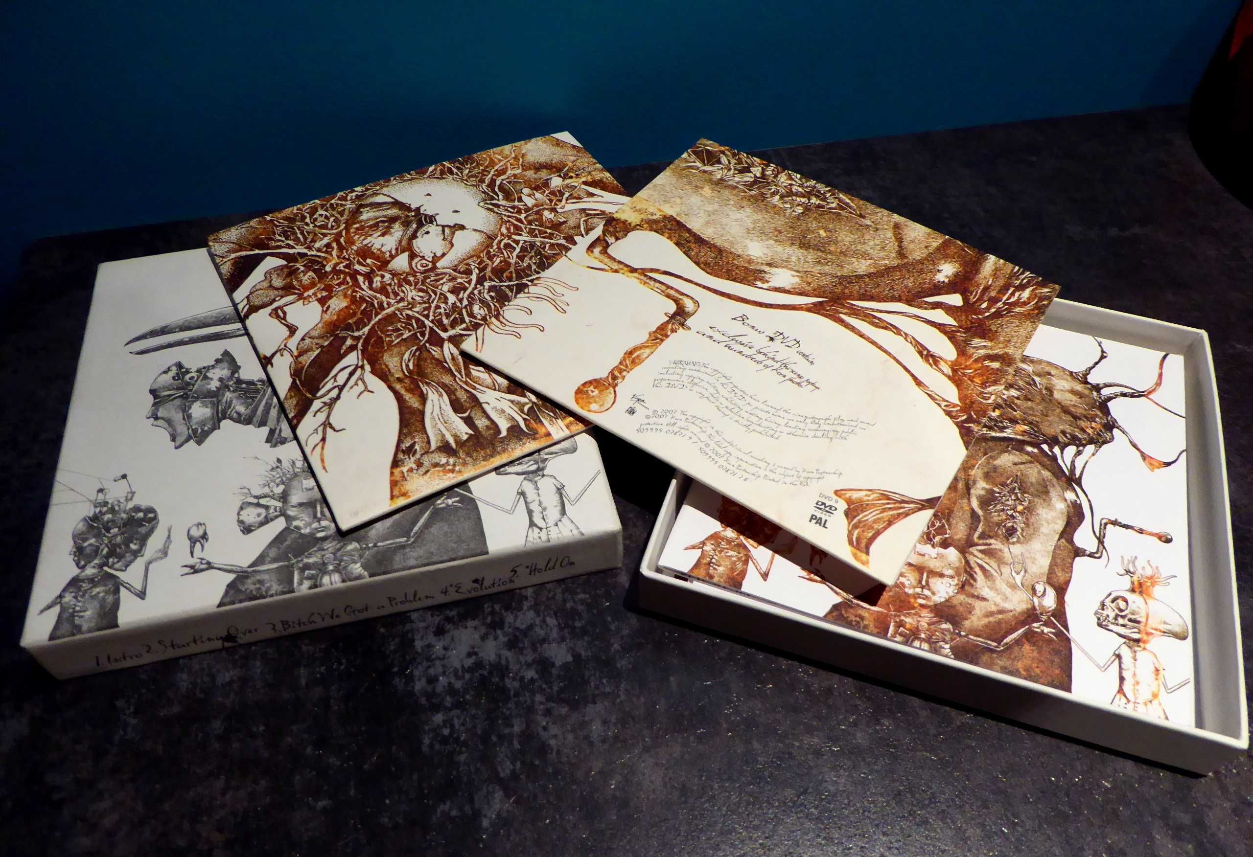 KORN - Untitled - Limited Box Set CD/DVD + naszywka