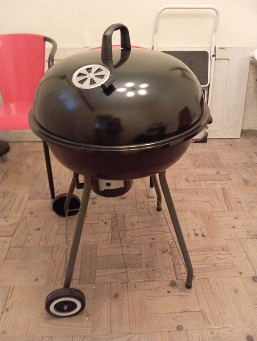 Churrasqueira Carvão portátil com rodas