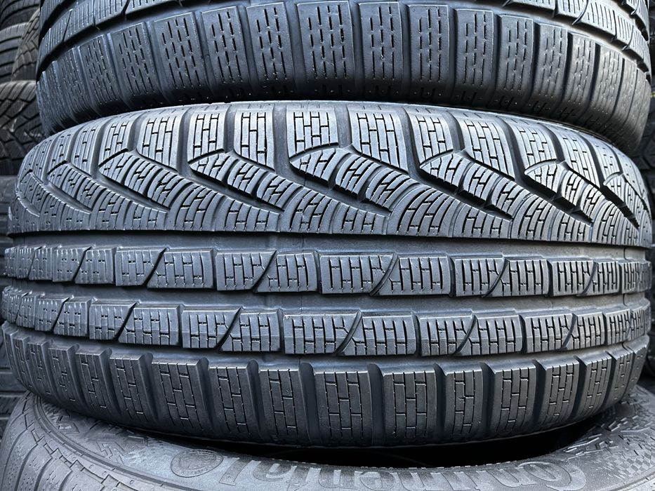 245/55/R17 (зима)Pirelli Sottozero Вул.Дружківська12