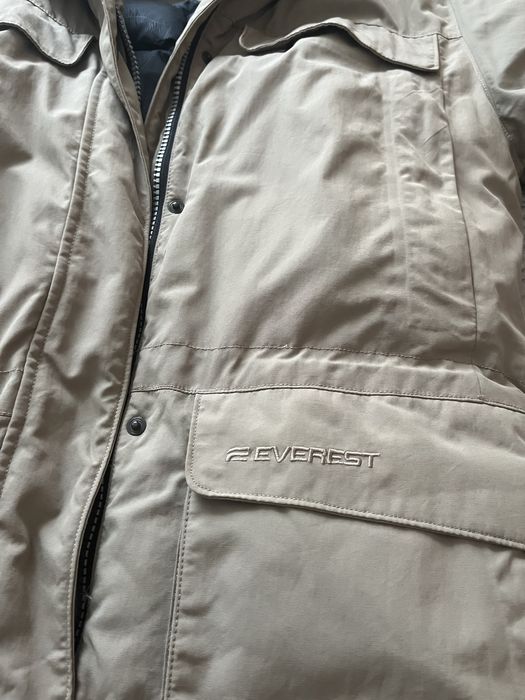 Унісекс пуховик Everest 40 розміру