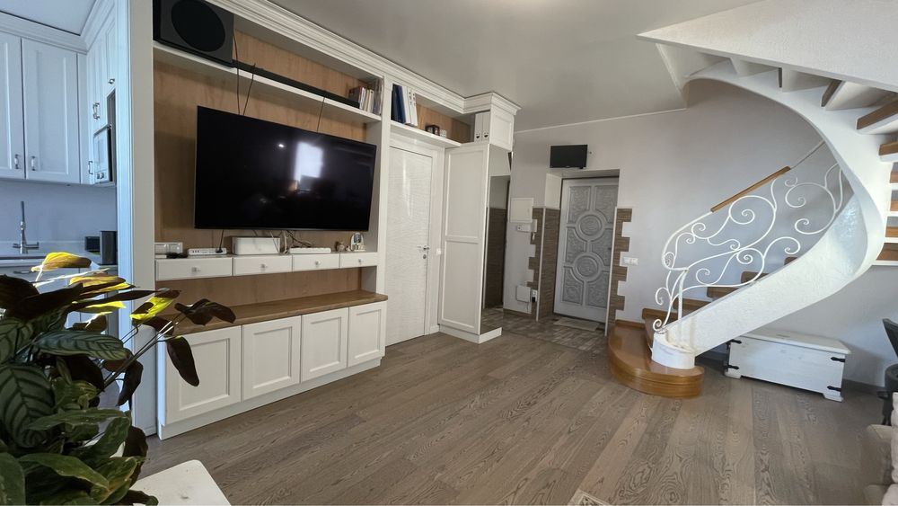 Вишневе, ЖК Акварелі, дворівнева, авторське плануваання та ремонт.