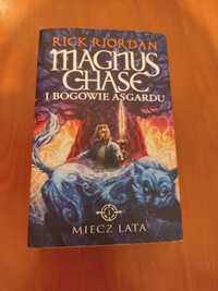 Książka fantasy Magnus Chase I bogowie Asgardu Rick Riordan