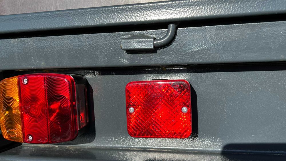 Прицеп до легкового авто : 2,15 х 1,26 м борт 60см , фанера