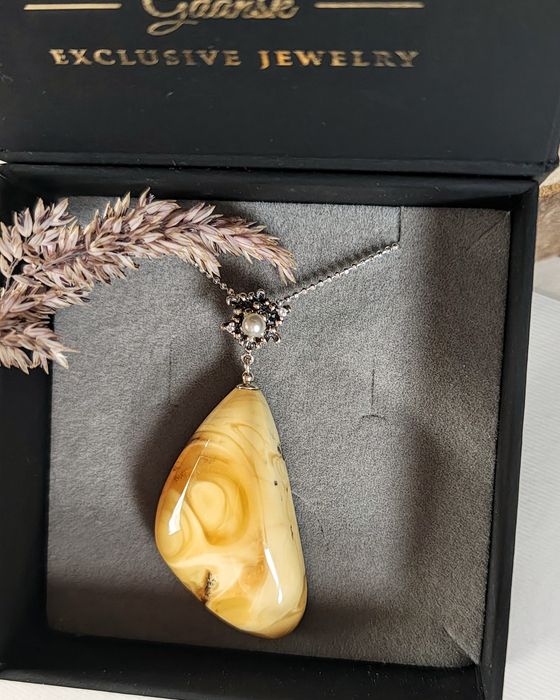 Unikatowy burszyn bałtycki