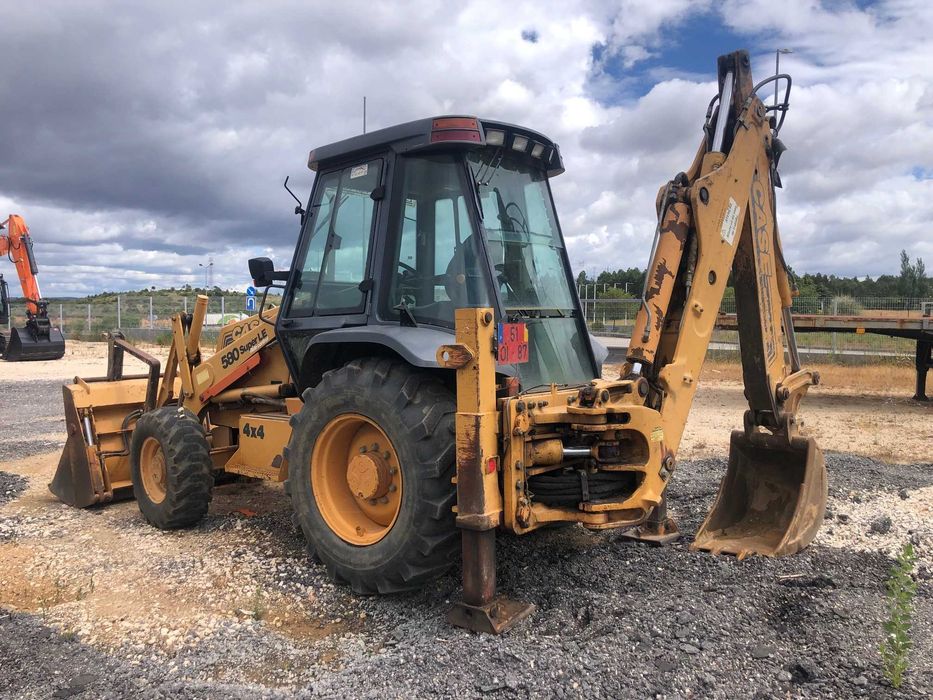 Retroescavadora CASE 580 SUPER LE