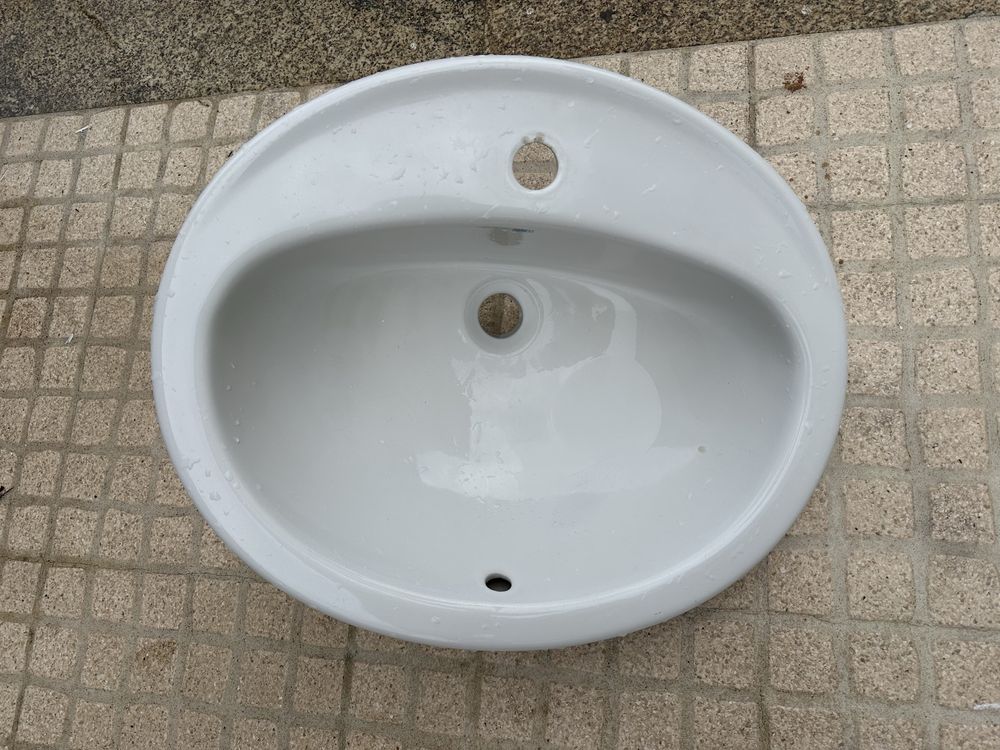 Lavatório marca Serel