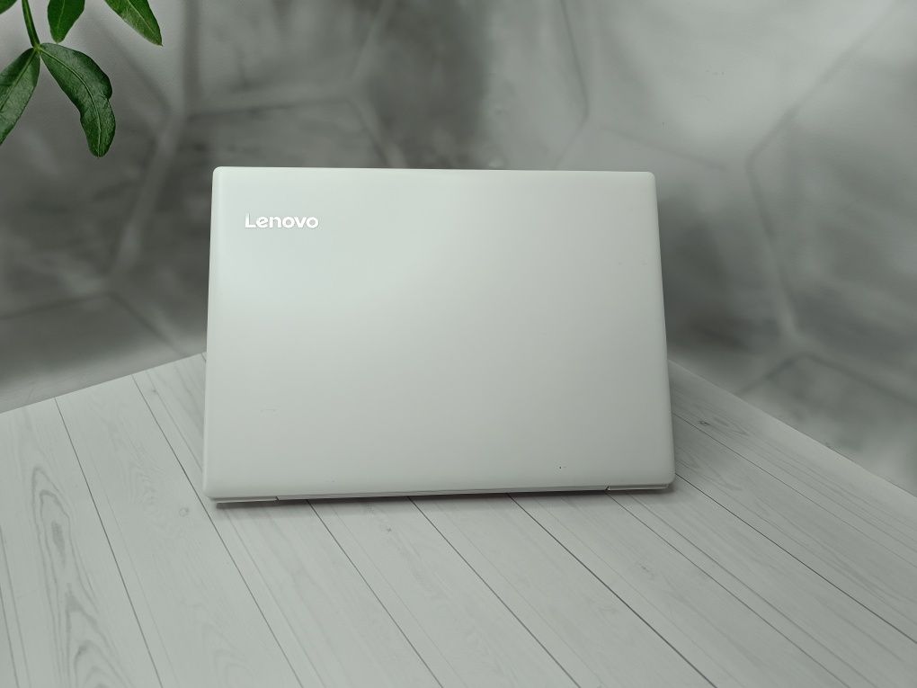 Ноутбук Lenovo IdeaPad 320S-14IKB/i3-7100U/8/256 GB/14 " Full HD