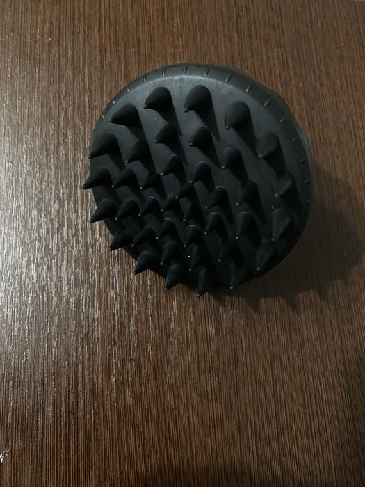 Масажна щітка