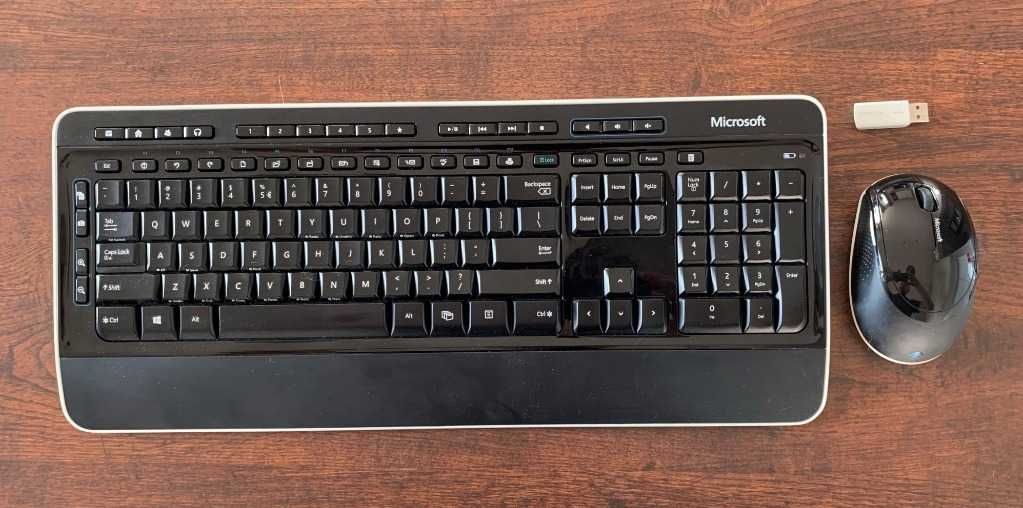 Komputer + Mysz i klawiatura Microsoft