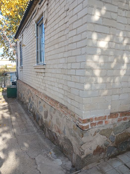 Здається  великий будинок Балабине можна військовим