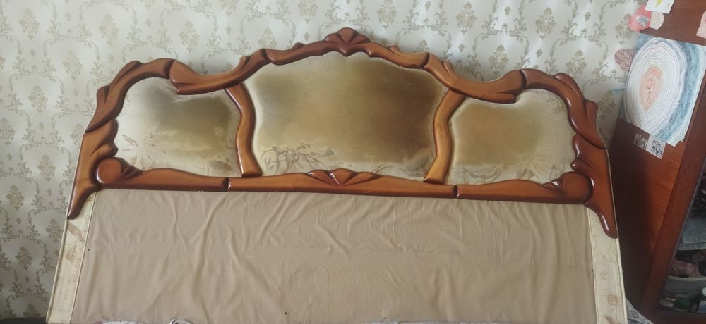 Изголівья (спинка)до ліжка