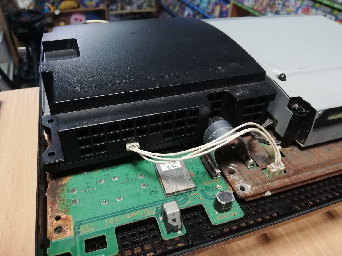 Konsola PS3 Fat Uszkodzona Na Części Sprawny Zasilacz