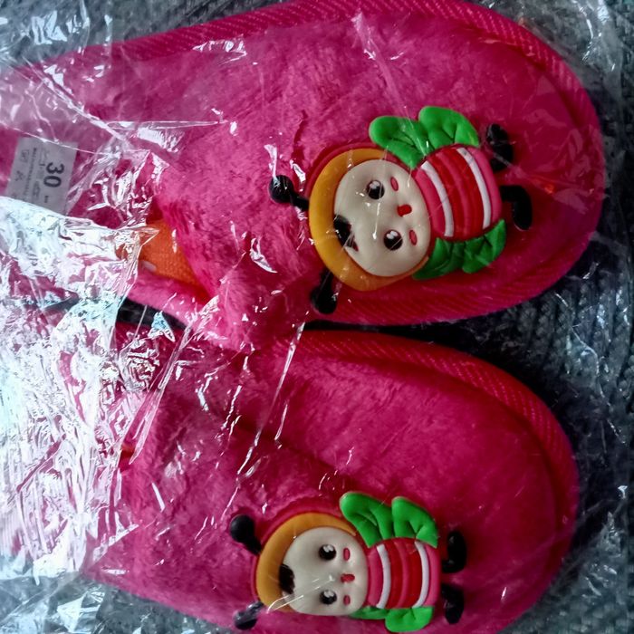 Kapcie dziecięce NOWE 30-31