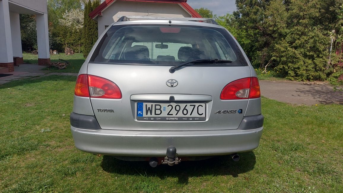 Toyota Avensis 2.0 TD 1998r.