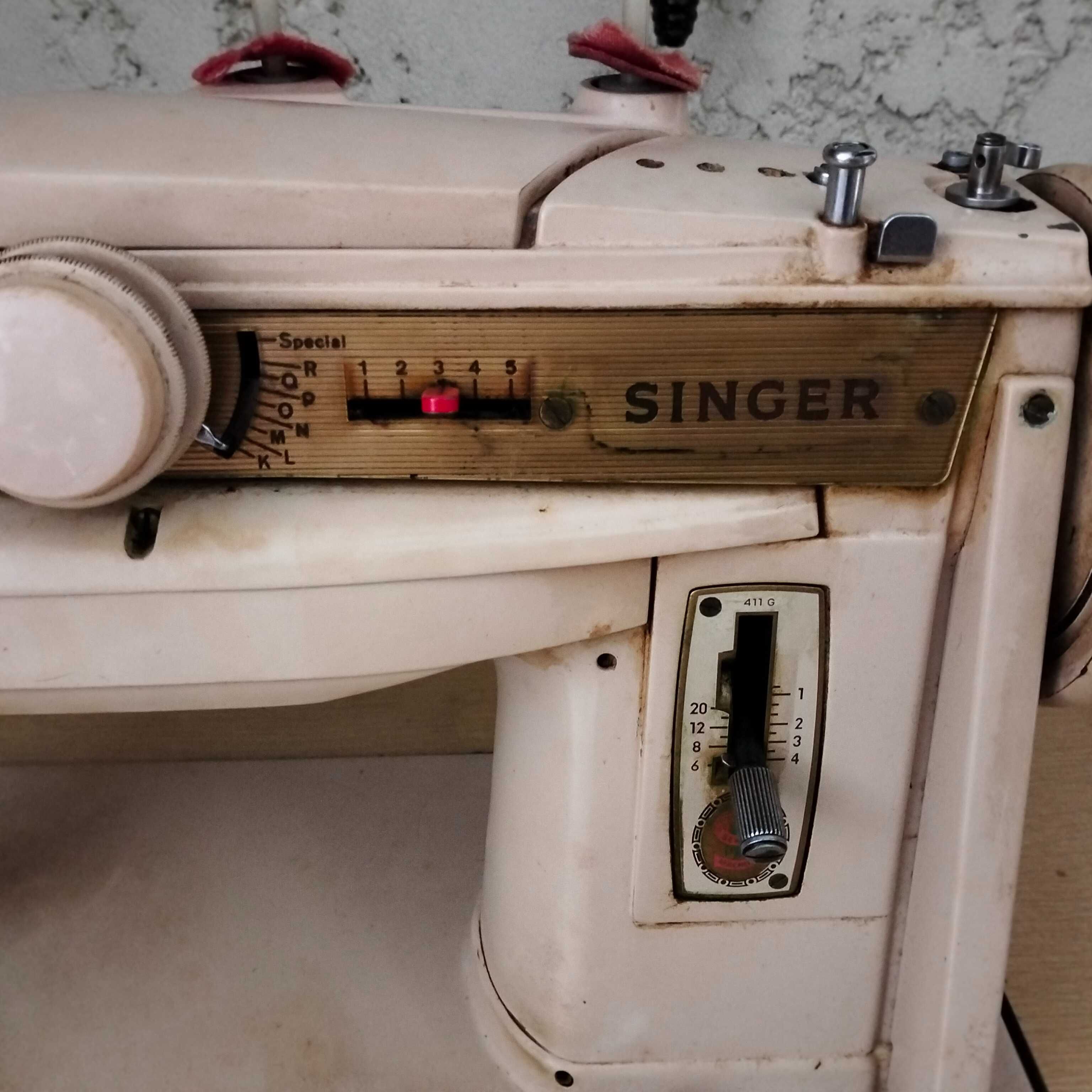 Maquina de Costura Singer (antiga)