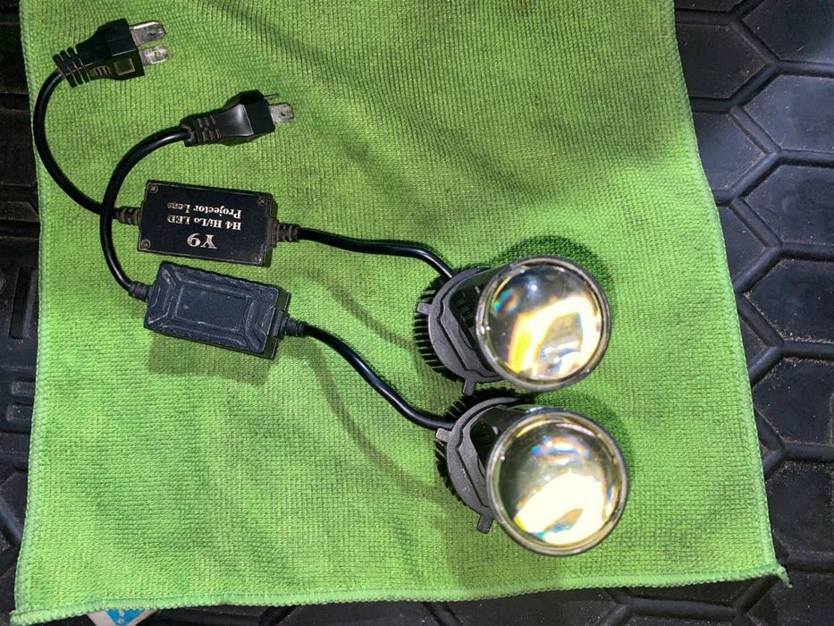 Лампочки минилинзы Н4 бу