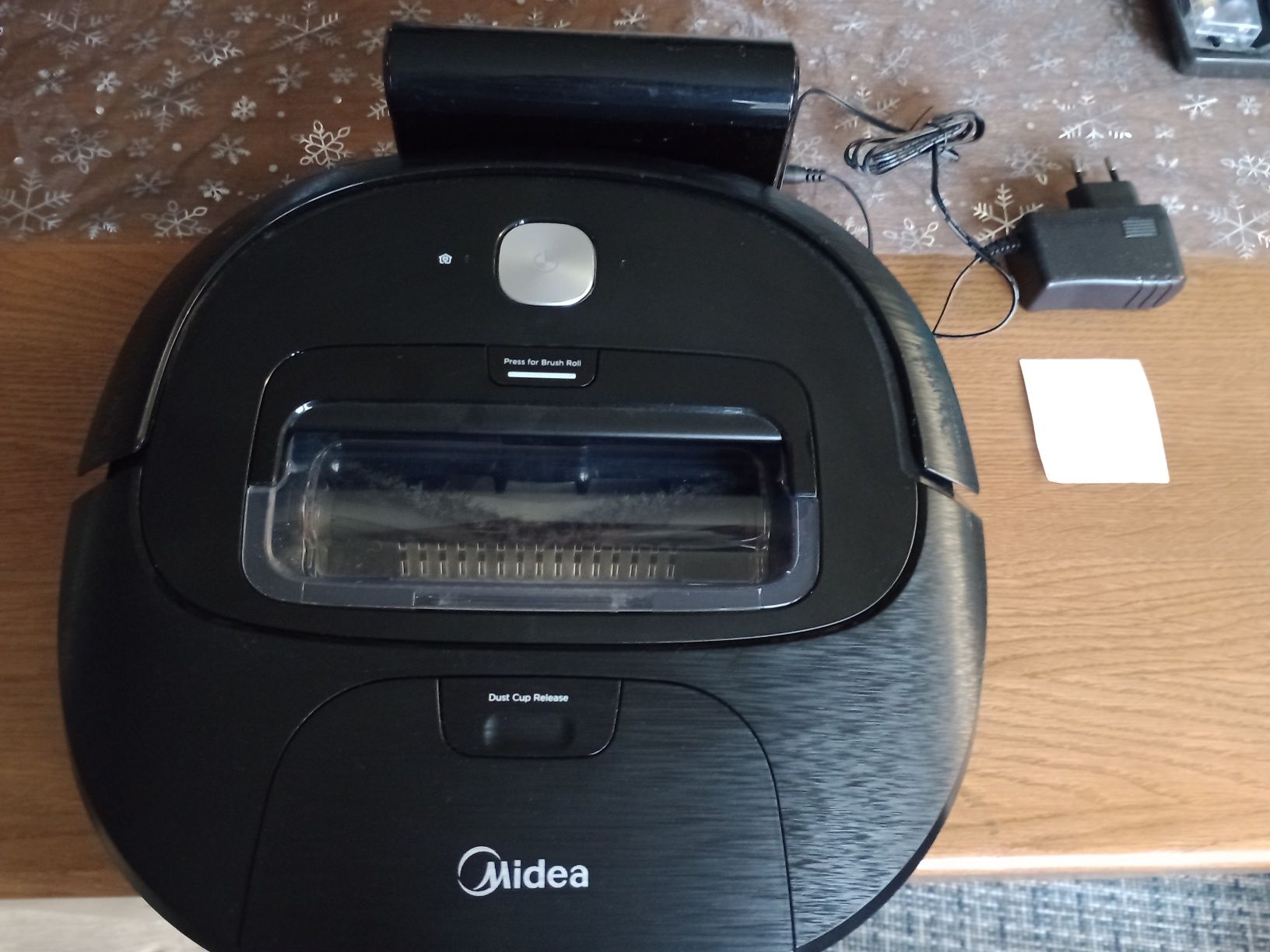 Nowy Robot odkurzacz Midea