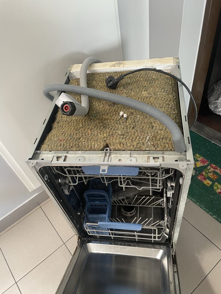 Zmywarka do zabudowy 45 INDESIT DWS-DEA603- S
