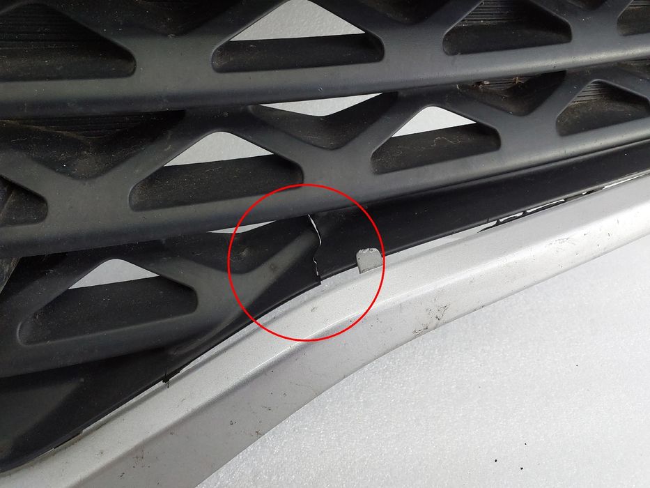 Grelha frente NISSAN NV200 Furgão/Combi (M20)