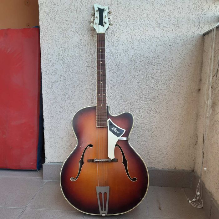 Вінтажна акустична гітара Rex archtop 1950-х років