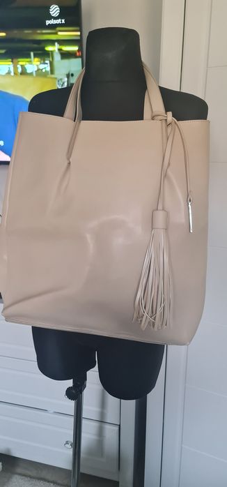 Dwie duże torebki logo