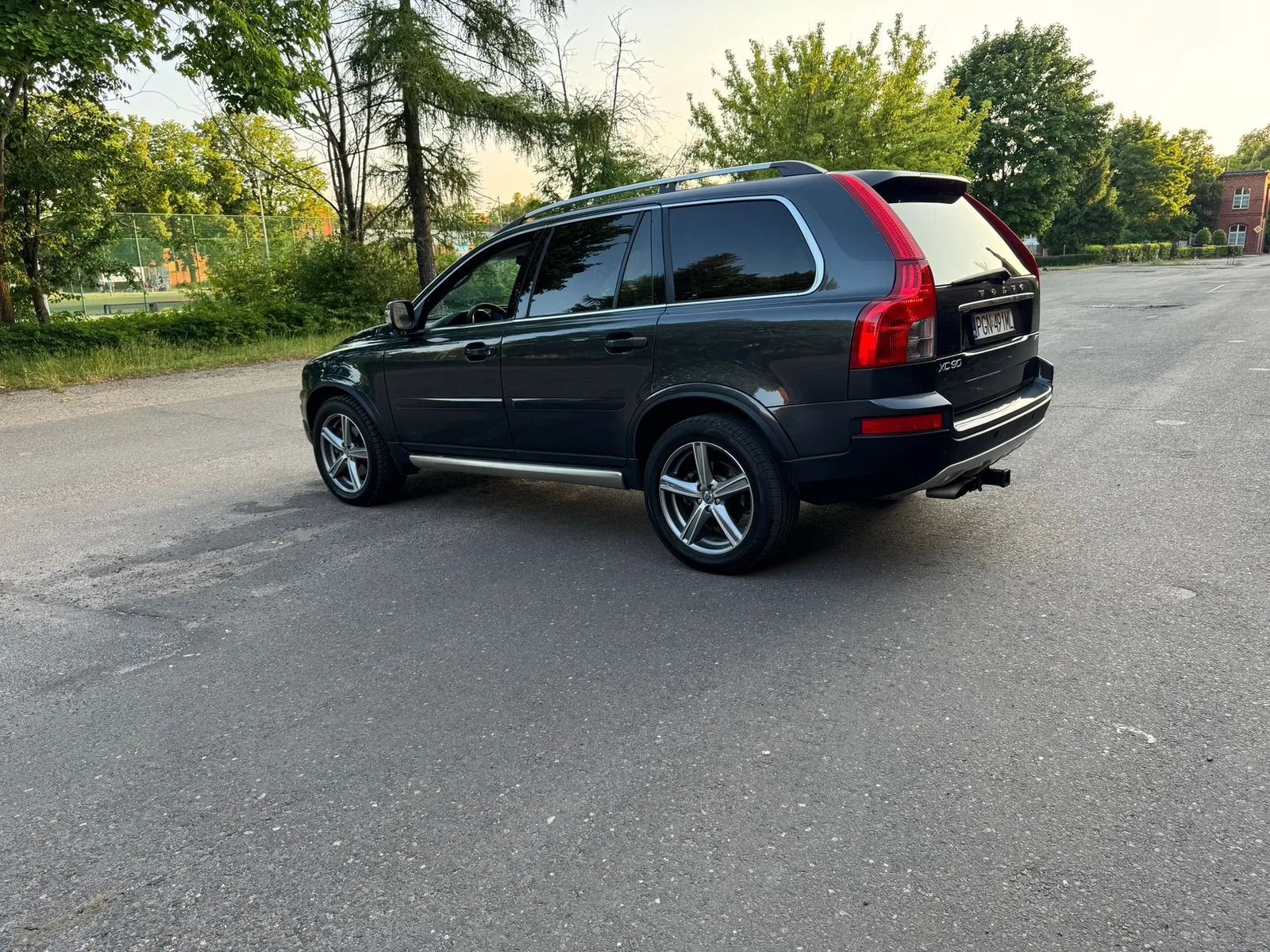 Volvo XC 90 Volvo XC90 R-Design 3.2 Benzyna 243KM Bezwypadkowy