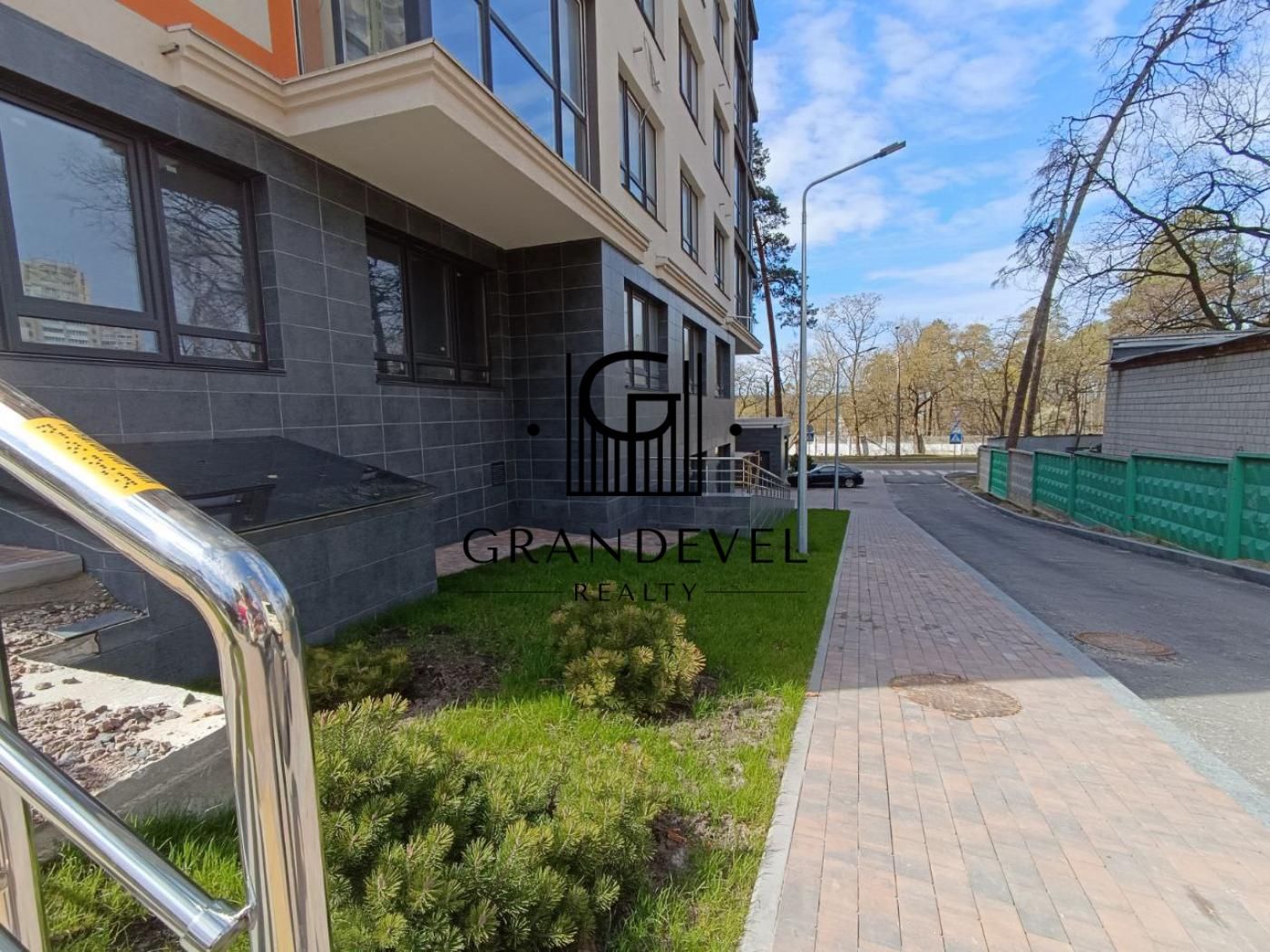 Продаж / Квартира / вул. Львівська / вул. Мальовнича, Святошин, Київ