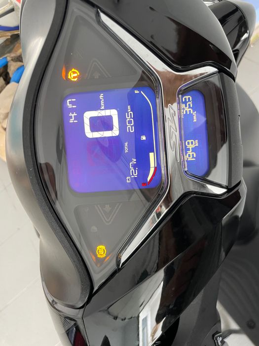 Honda sh125I Smart topbox preta nova só fez 200km