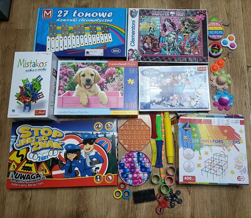 Gry, puzzle, zabawki