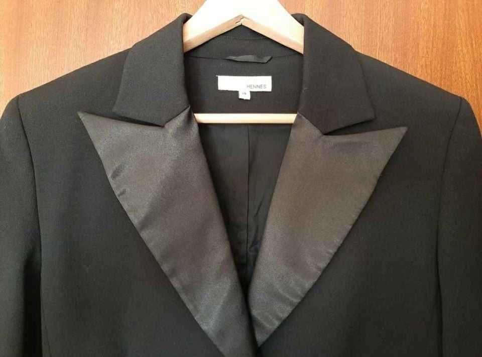 Blazer preto estilo smoking