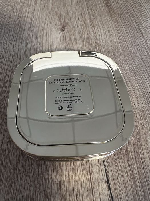 Пудра Dolce&Gabbana Fresh Fig Skin Perfector