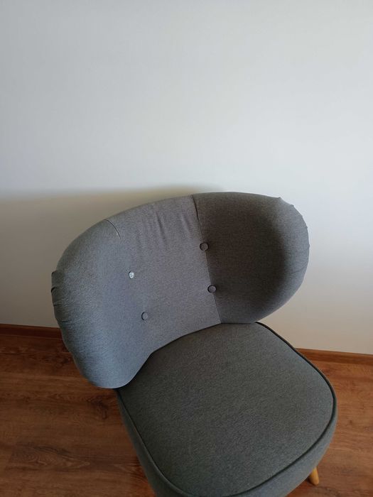 Szary fotel uszak Ikea GUBBO