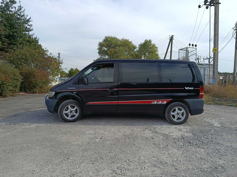 Mercedes Vito легковий пасажирський 8 місць