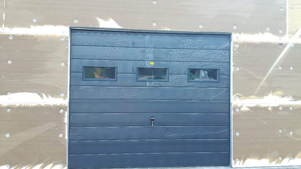 Brama garażowa uchylna 260x220 brąz lub antracyt panel poziomy Dostawa