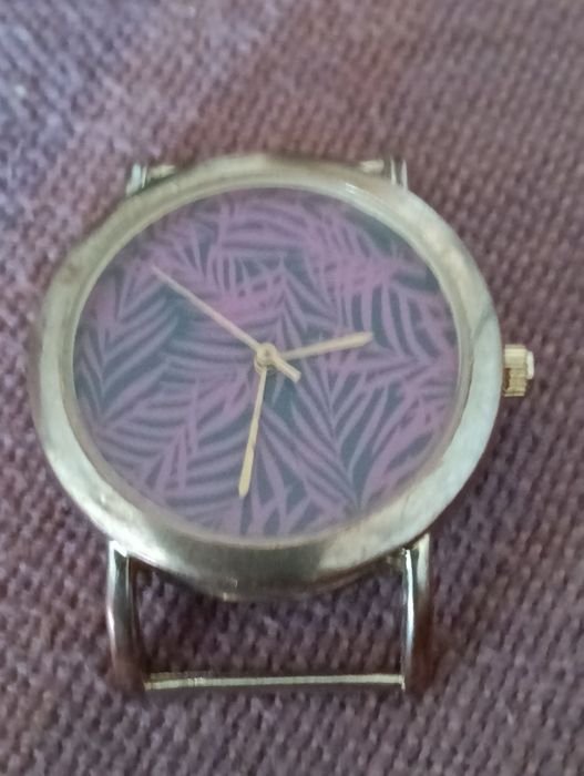 Belo relógio de senhora, modelo exclusivo