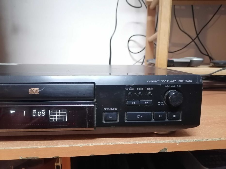 Odtwarzacz CD Sony CDP-XE220