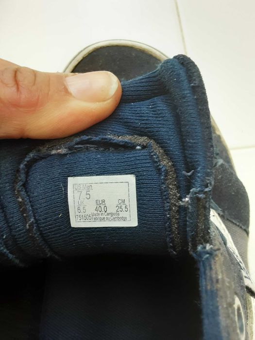 Tenis Vans modelo old school, azuis escuros n 40