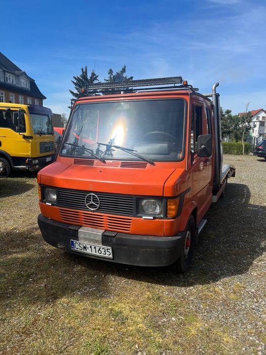 Mercedes- Benz 209D Kaczka Auto Laweta, pomoc drogowa